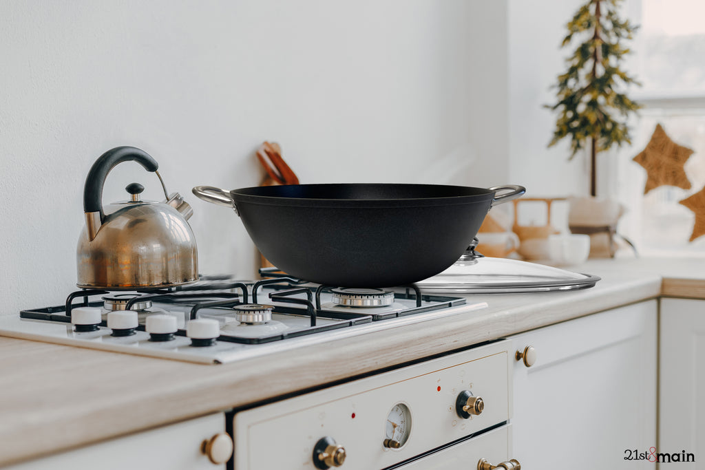 6 Quarts Cast Iron Dutch Oven Stock Pot, wok, Pre-Seasoned nonstick, w –